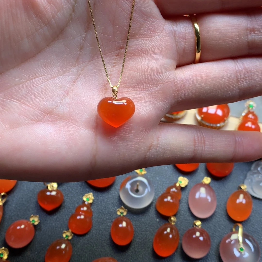 颈饰未镶嵌南红玛瑙