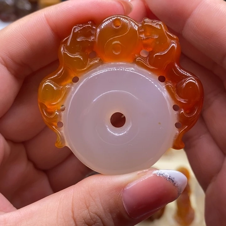 玛瑙/玉髓颈饰未镶嵌