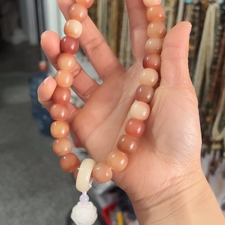 白玉菩提吊坠12×13