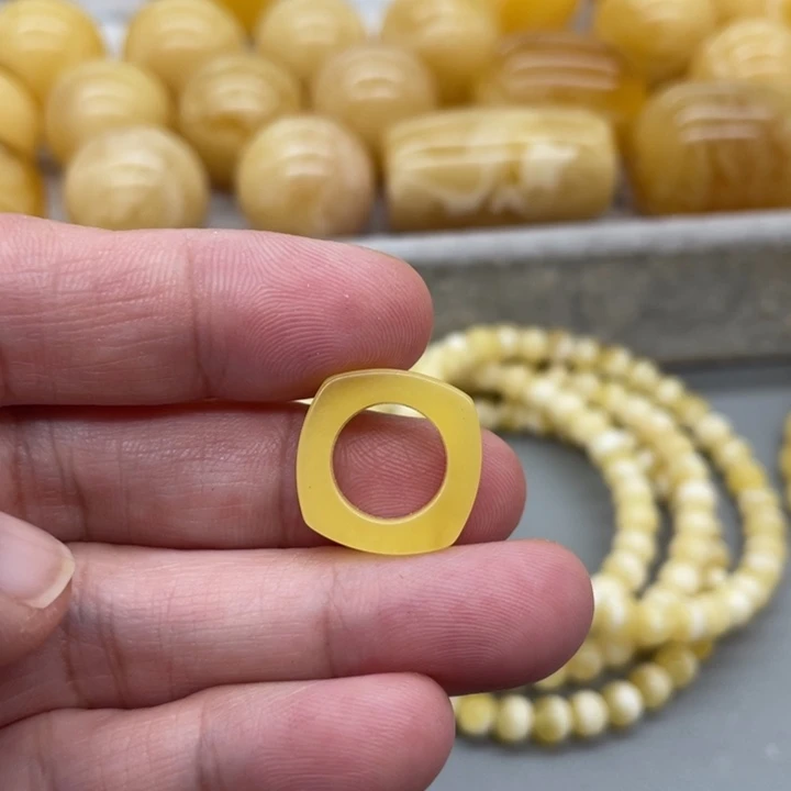 琥珀未镶嵌裸石蜜蜡