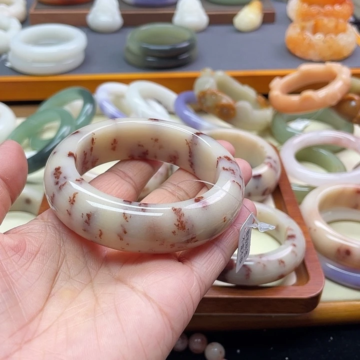 未镶嵌手镯石英质玉夢****