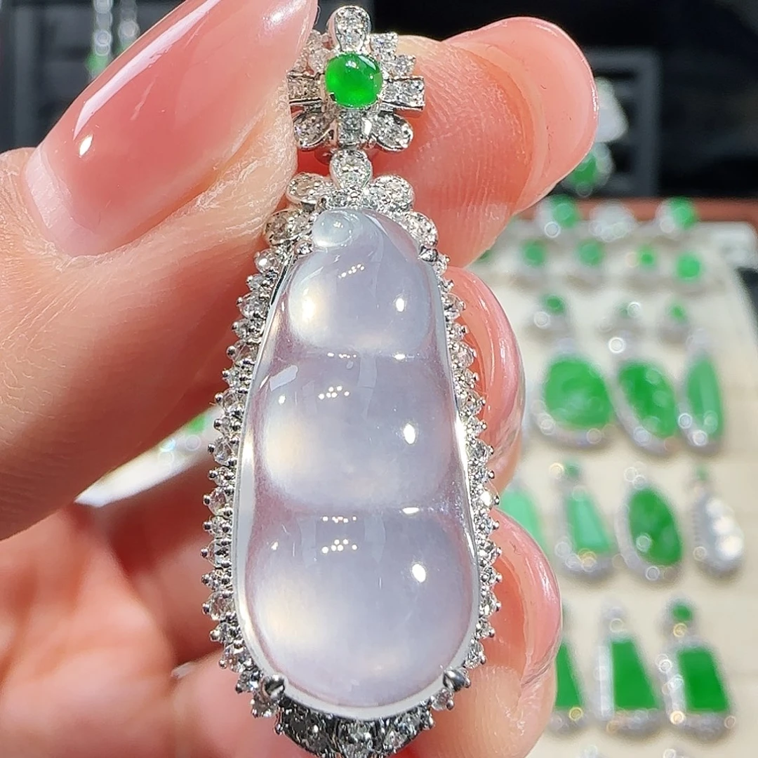 翡翠吊坠(不含链)18K金镶嵌