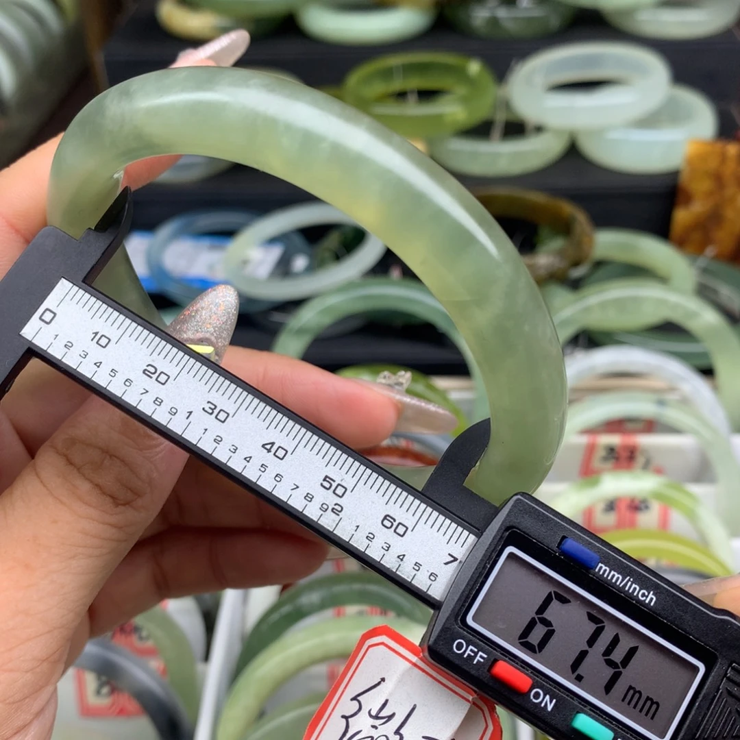 蛇纹石玉未镶嵌手镯817