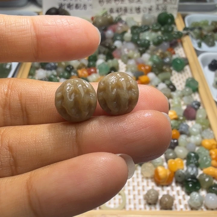 和田玉未镶嵌珠宝半成品