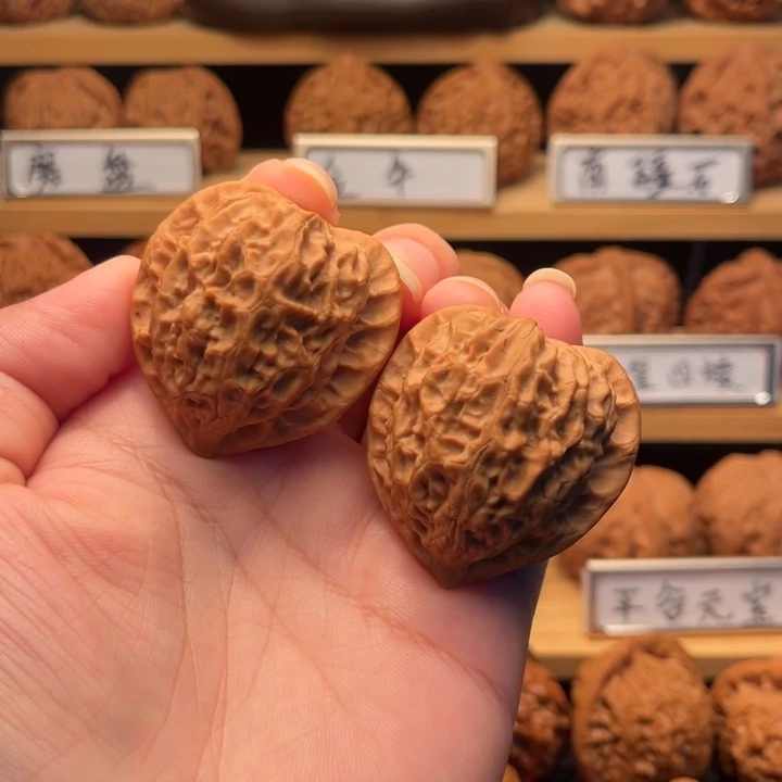 然***袄核桃39金牛。