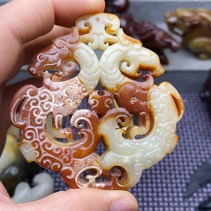未镶嵌蛇纹石玉颈饰