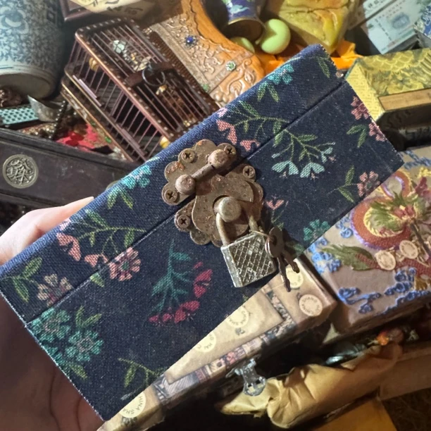 【闪购商品】木摆件北小蓝锦盒带锁复古风完整