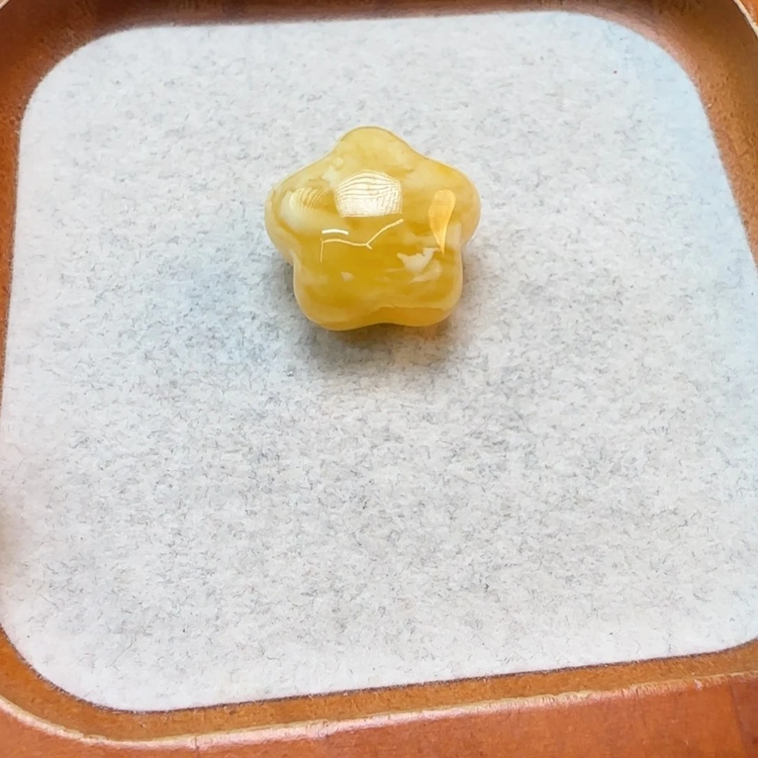 裸石琥珀未镶嵌定制