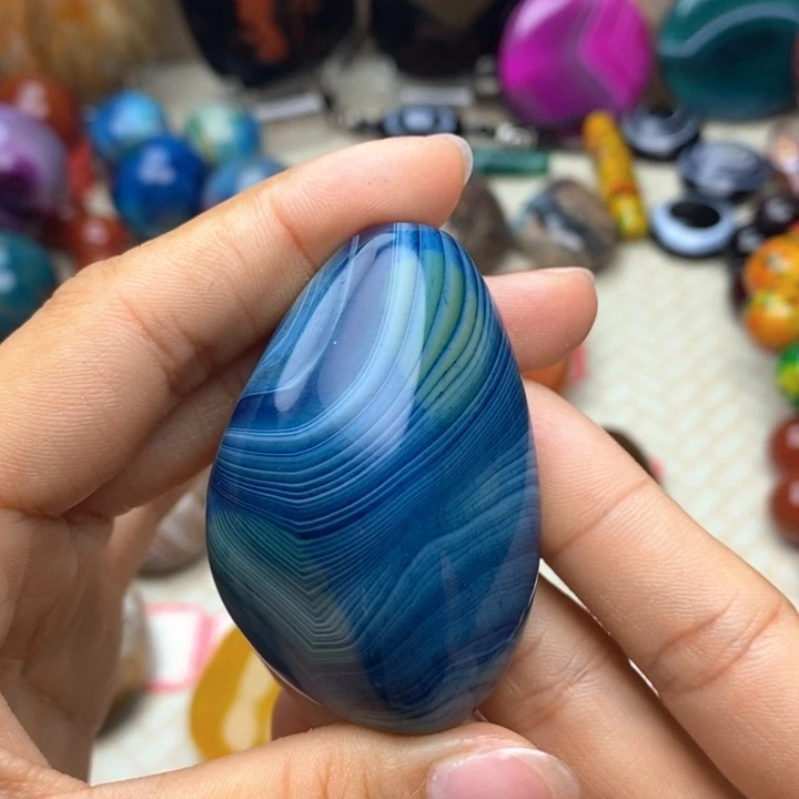 福***方玛瑙/玉髓未镶嵌颈饰