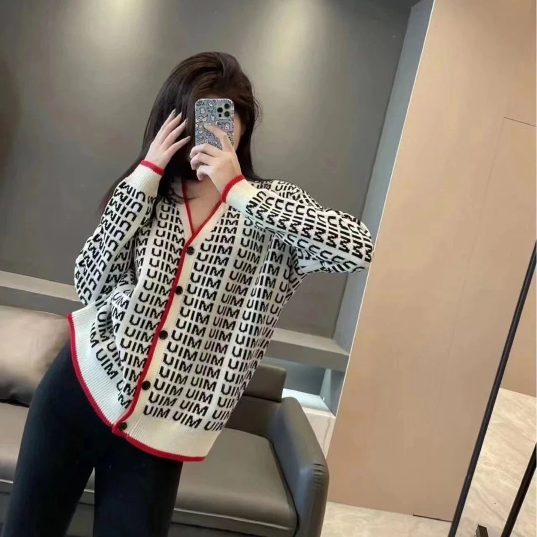 全新未使用 MIU MIU/缪缪 满印针织长袖开衫/42