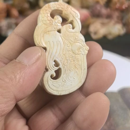 云***扬玛瑙/玉髓未镶嵌和田玉质如图所示配饰