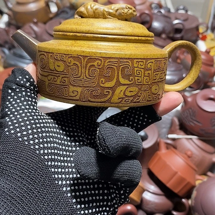 紫砂茶壶微瑕微笑