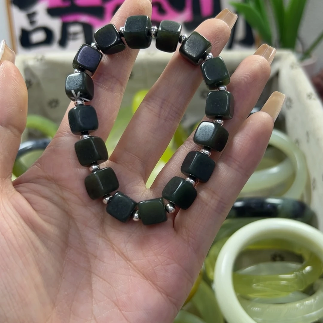 蛇纹石玉手镯未镶嵌64