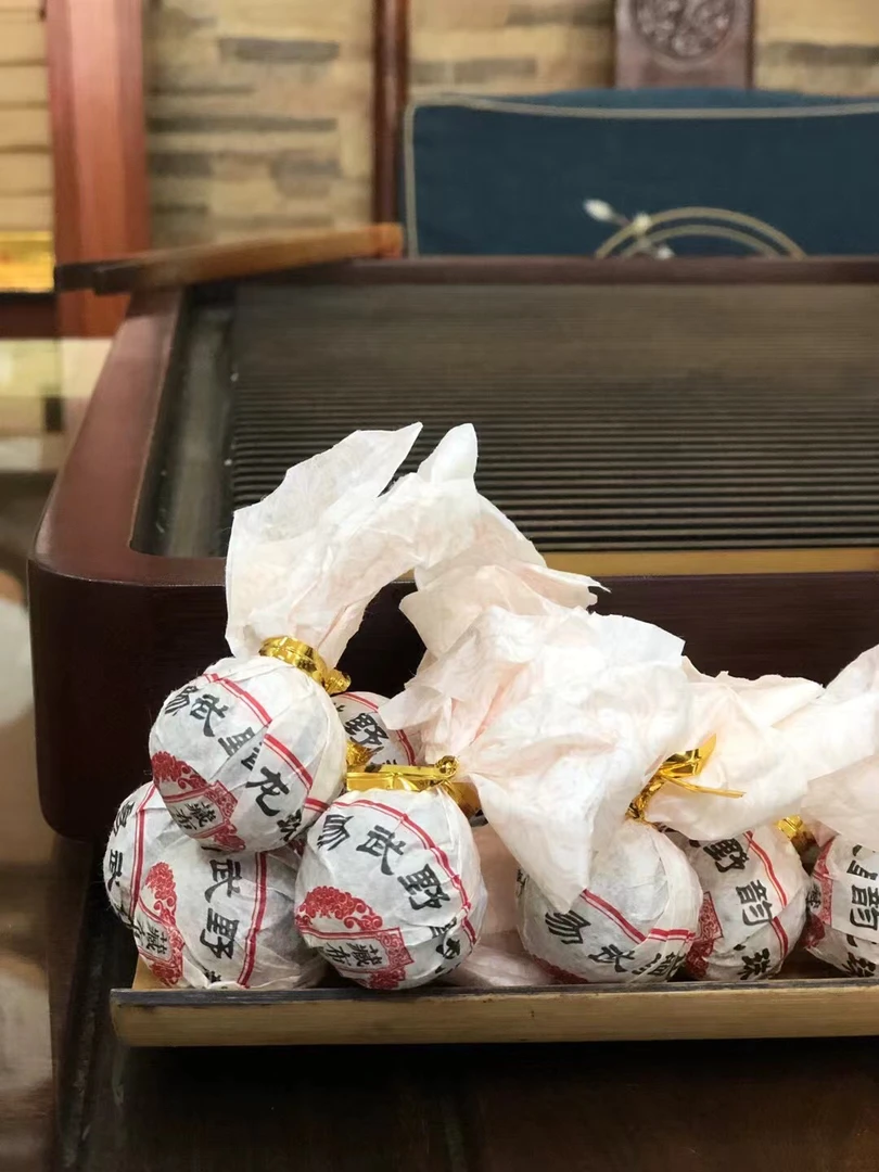 云南普洱茶 生茶 易武龙珠