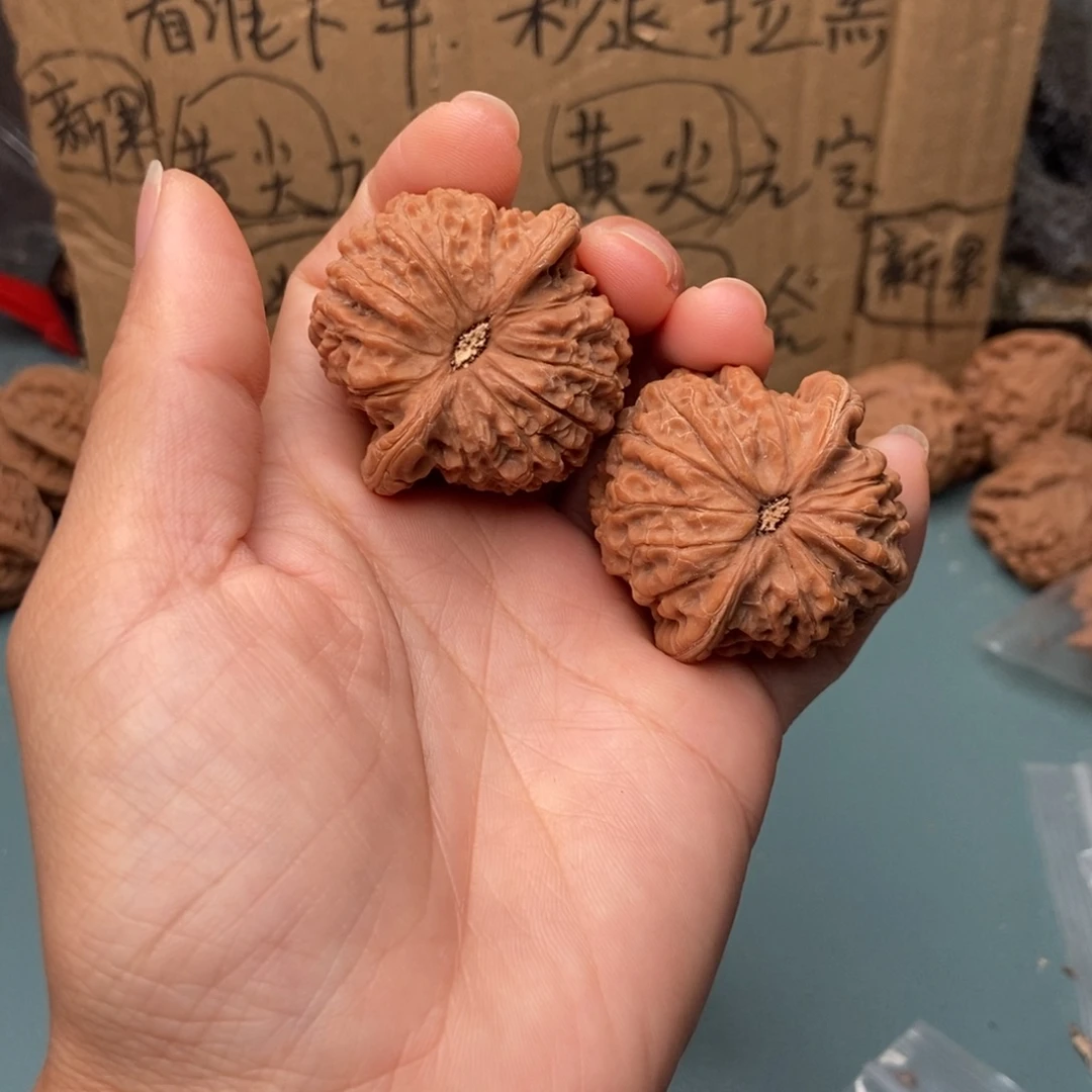 用***2吊坠文玩核桃血麒麟6