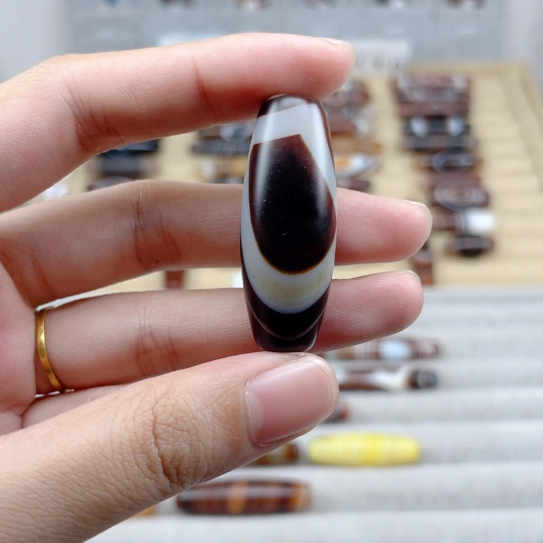 分***寸玛瑙/玉髓颈饰合金