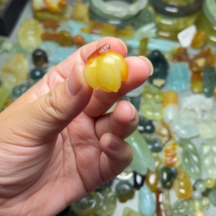 用***3蛇纹石玉未镶嵌微瑕