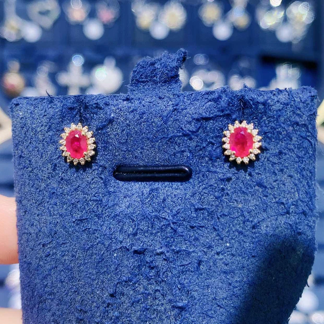 【闪购商品】18K金镶嵌耳饰红宝石玫红色戴妃耳钉