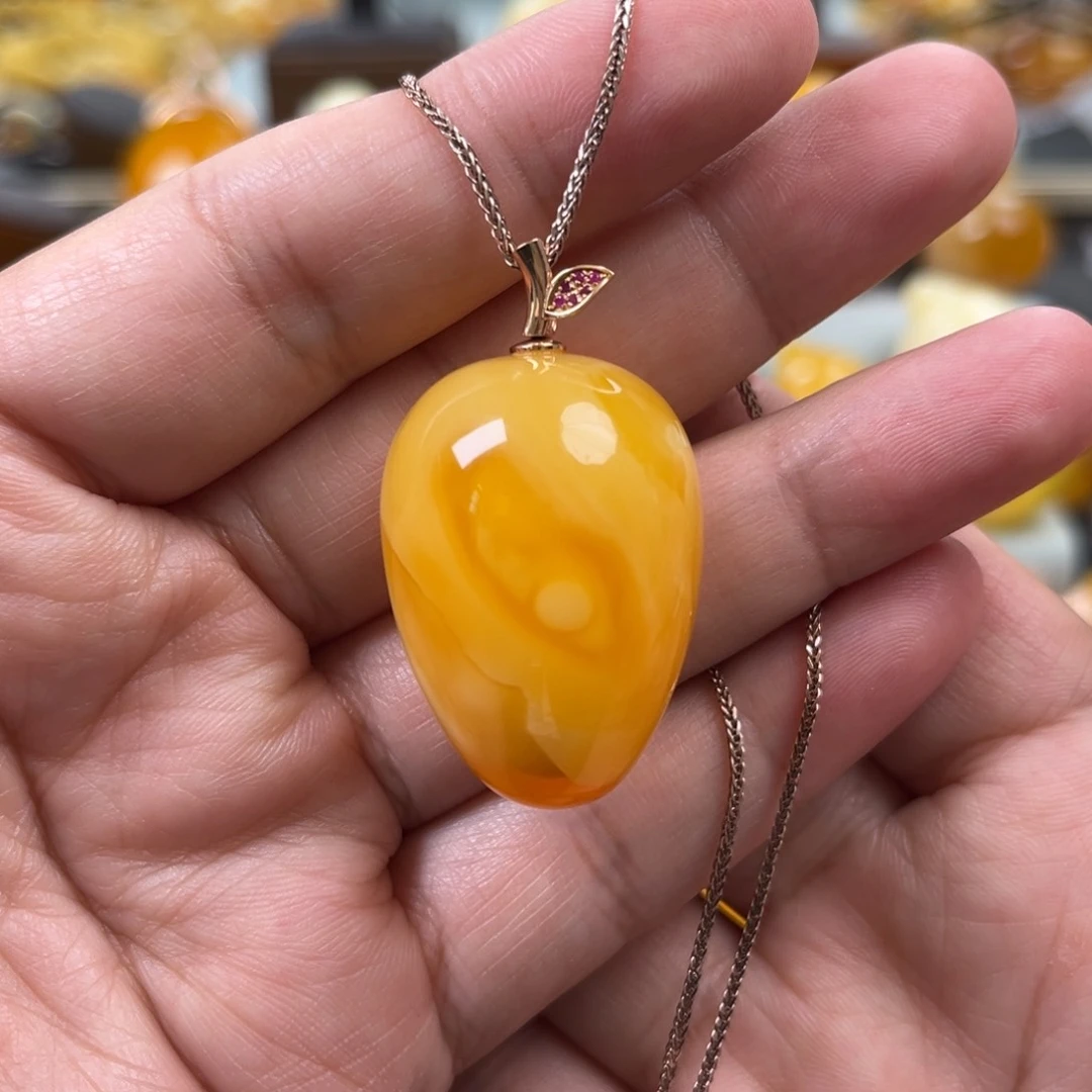 蜜蜡18K金镶嵌珠宝奇石