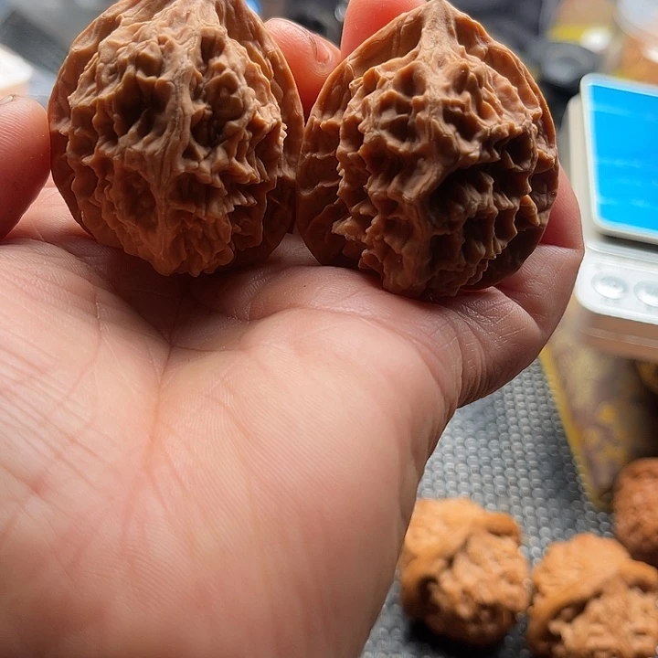 天***雷把件桃核特价核桃