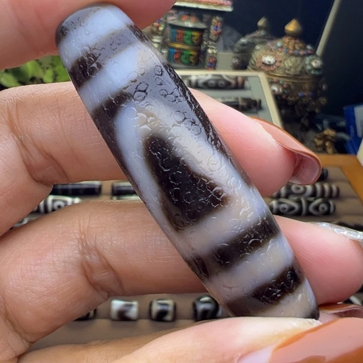 未镶嵌颈饰玛瑙/玉髓M****?