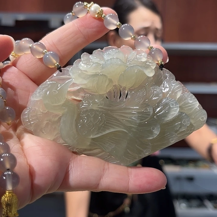 岫玉未镶嵌毛衣链