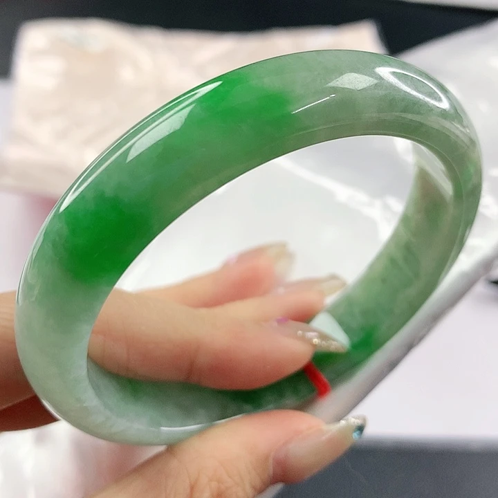 未镶嵌手镯翡翠，930