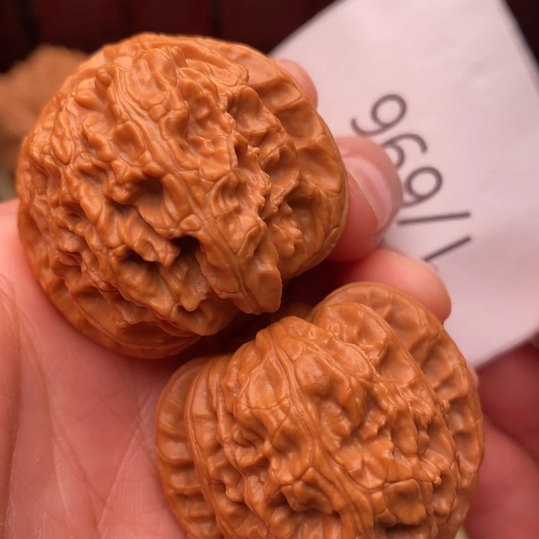 文玩核桃把件38白狮子