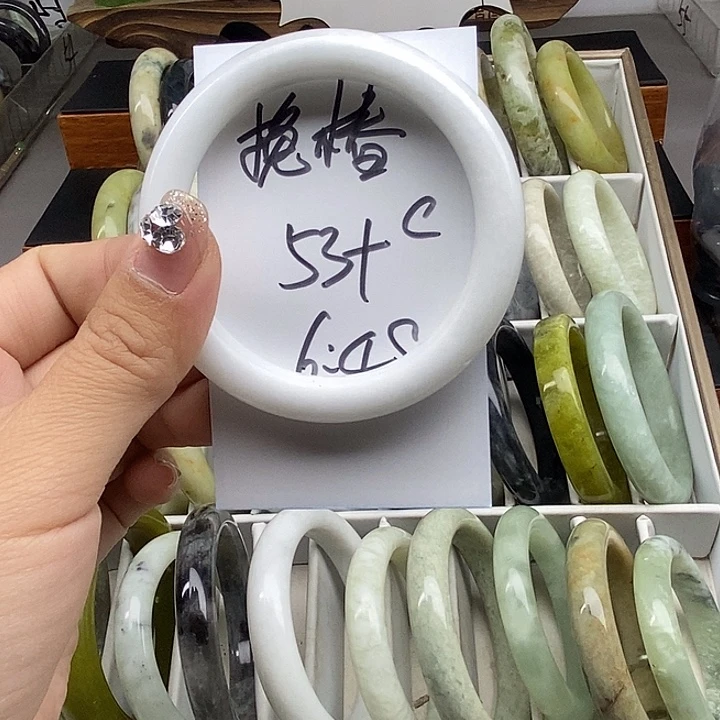 ****️蛇纹石玉未镶嵌手镯