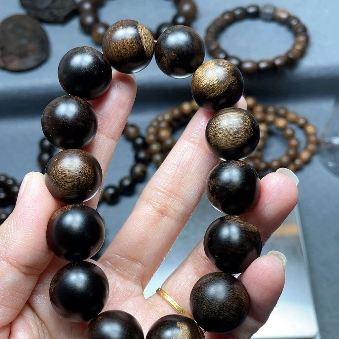 沉香手串白棋瘤疤1.6