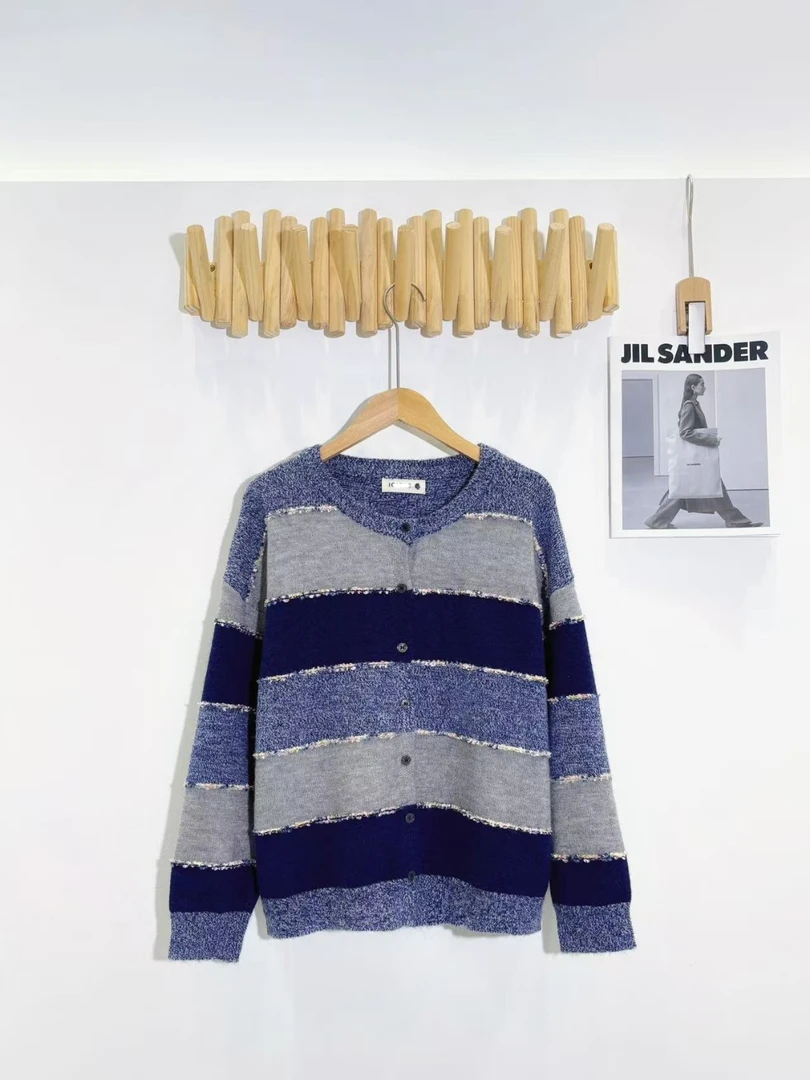 禾系列【qg18】 剪标  立体植绒条纹开衫 藏青