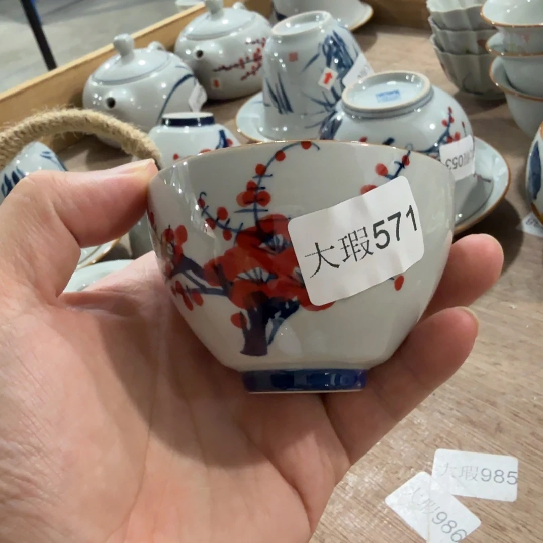 釉下手绘茶具微瑕