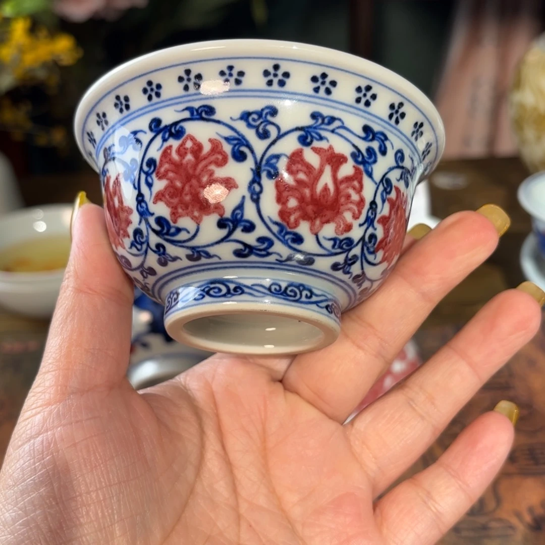 瓷青花手绘缠枝莲大压手