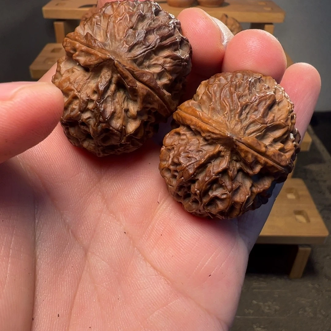 吊坠文玩核桃缠山元宝40mm