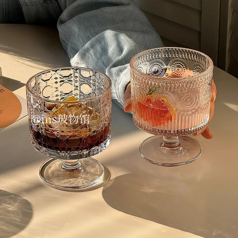 设计感浮雕高脚杯ins家用玻璃杯咖啡杯果汁杯气泡水杯饮料杯子