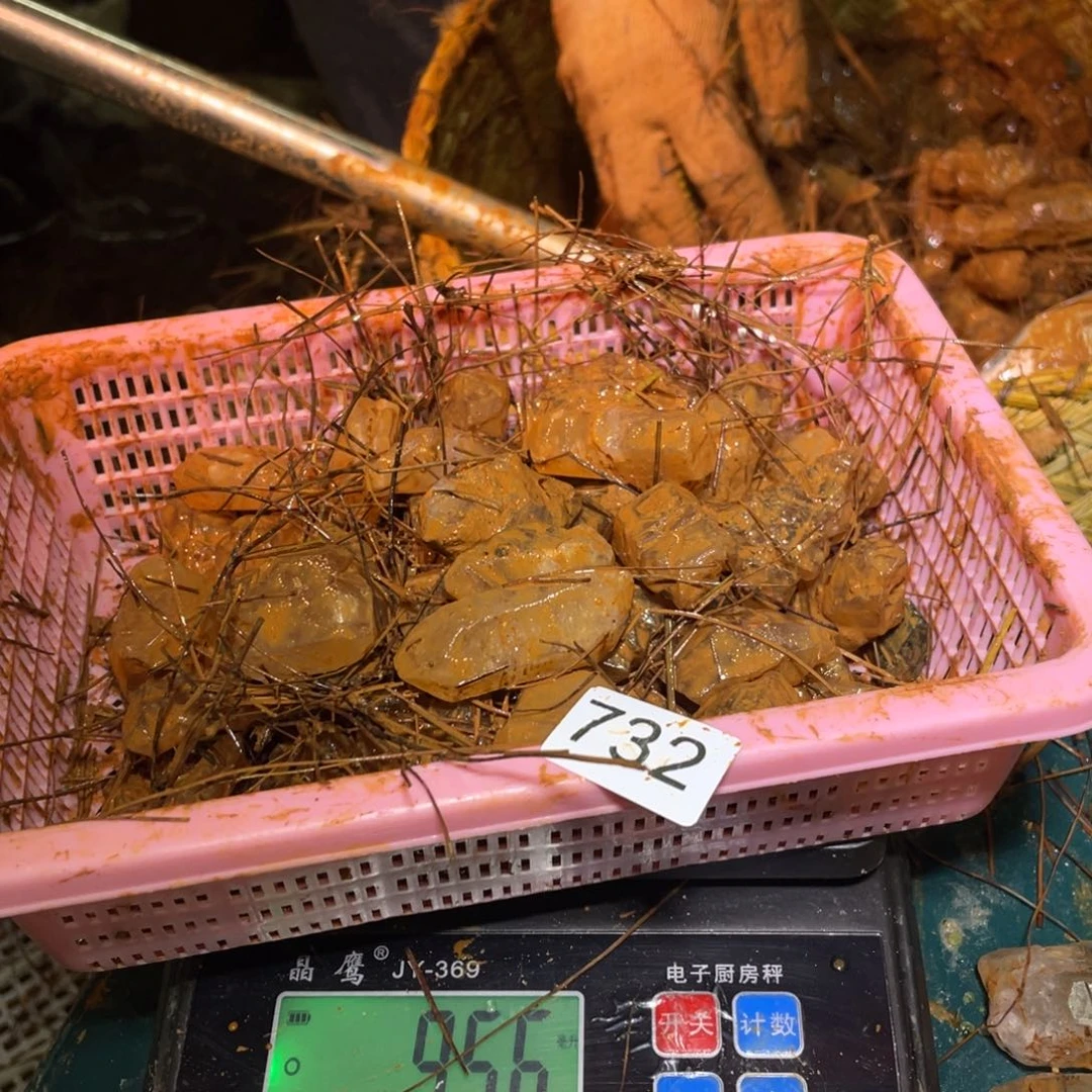 未镶嵌水晶珠宝半成品