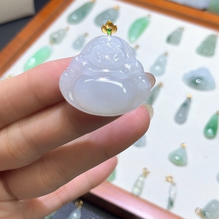 颈饰18K金镶嵌翡翠