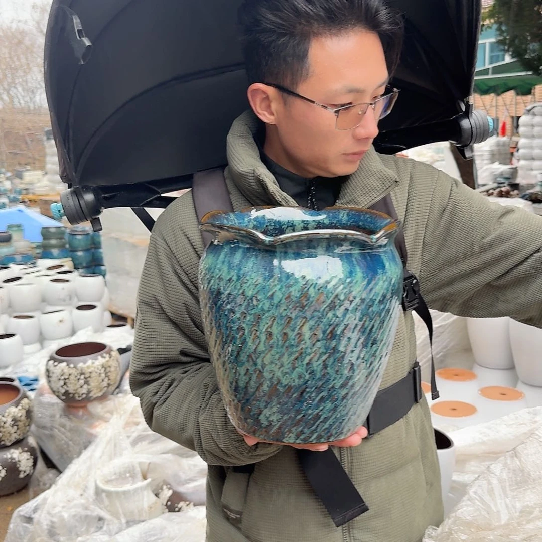 紫砂花盆口25高25（一个花边口绿雪花