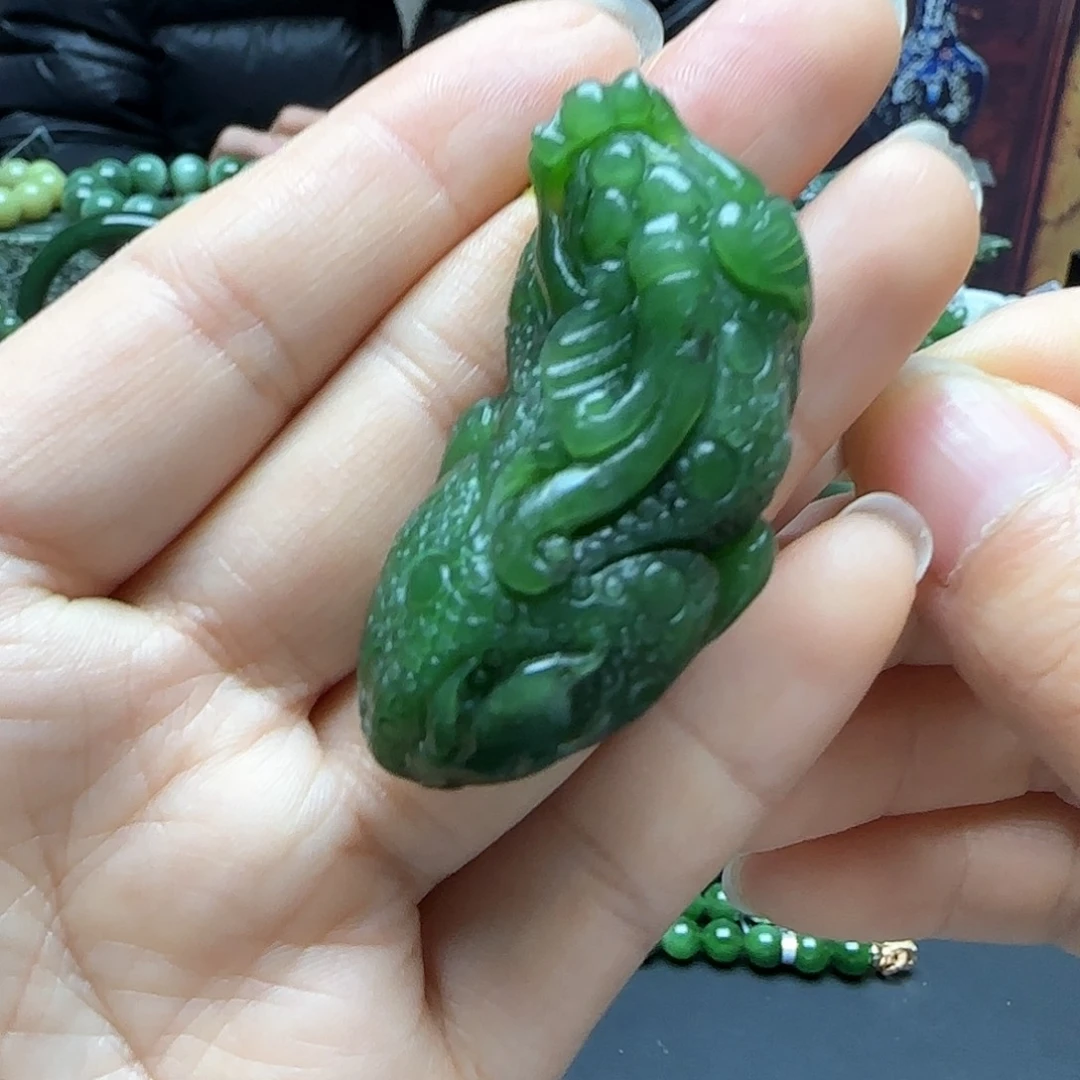 和田玉吊坠未镶嵌