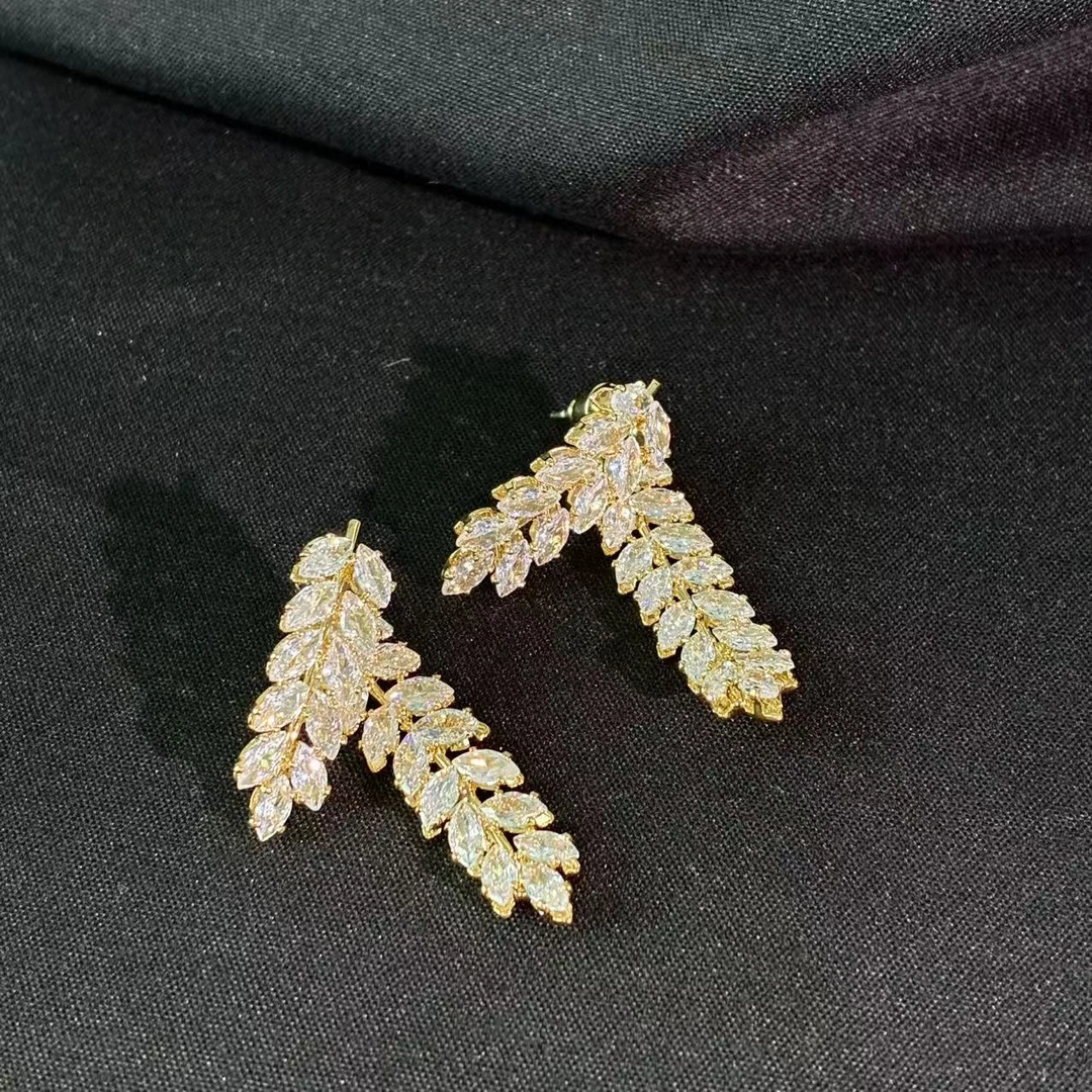 铜合金锆石耳饰 铜合金轻奢气质奢华精致贵气麦穗耳钉