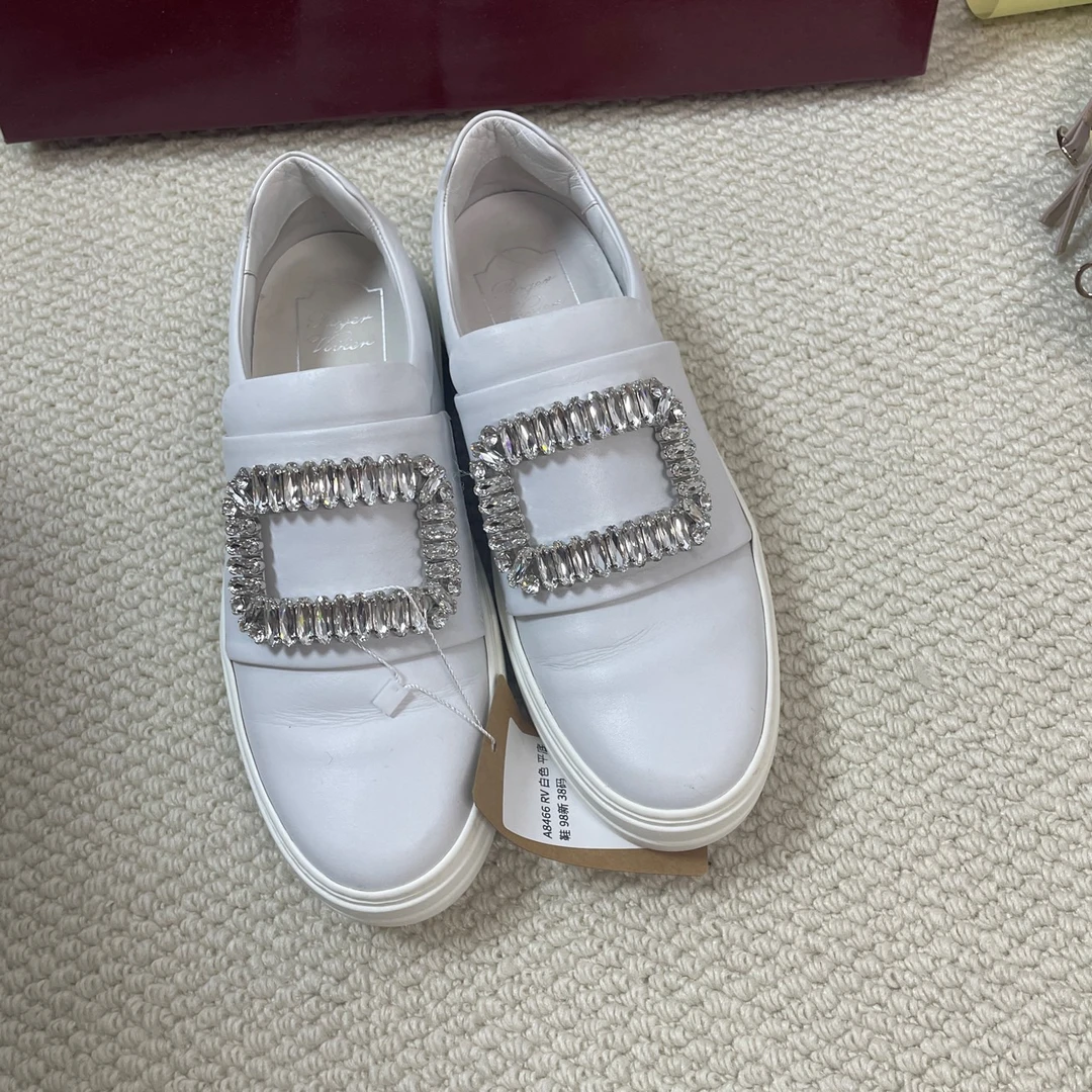95新 Roger Vivier/罗杰·维威耶 A8466 RV 白色 平底鞋 98新 38码