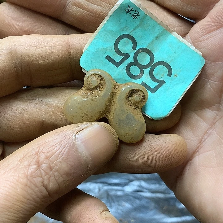 未镶嵌和田玉挂件