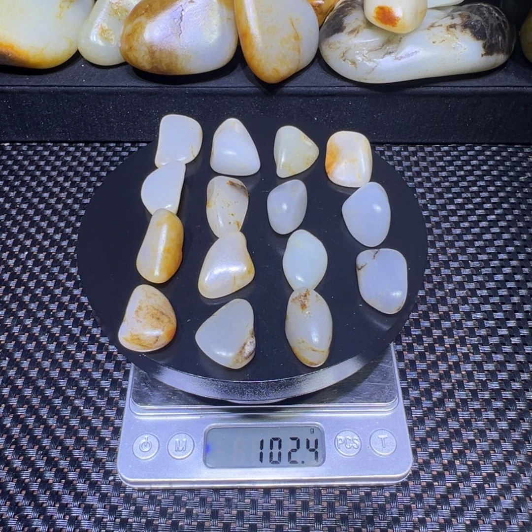 和田玉（子料）未镶嵌吊坠(不含链)102克