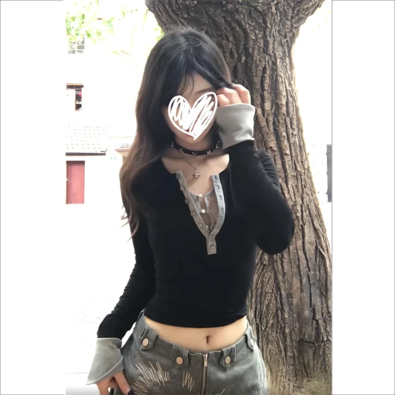 黑灰撞色纽扣半开领长袖T恤女春秋冬内搭打底衫修身显瘦短款上衣