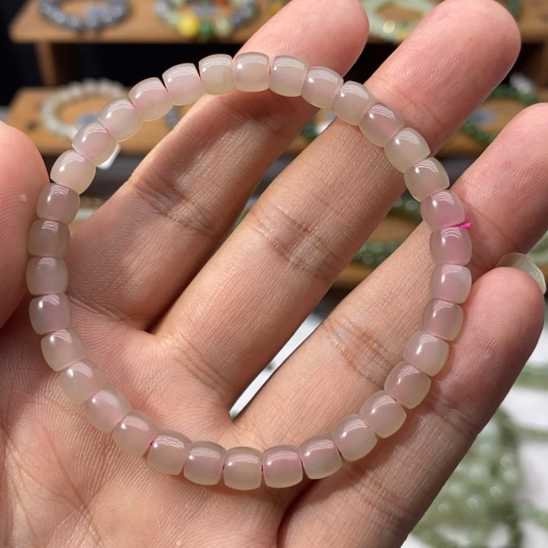 和田玉手链未镶嵌穆*卡6藕粉直切