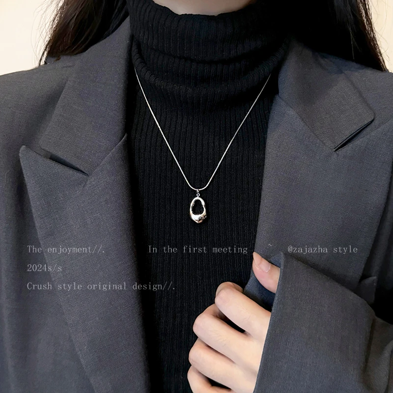 钛钢项链 银色水滴吊坠钛钢项链女秋冬轻奢高级感长款毛衣链配饰
