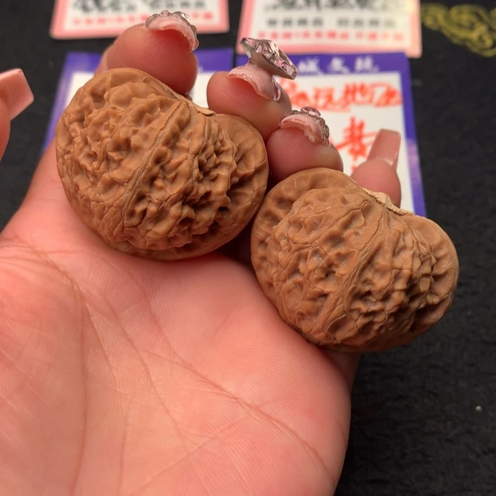 文玩核桃吊坠6号40宫灯全