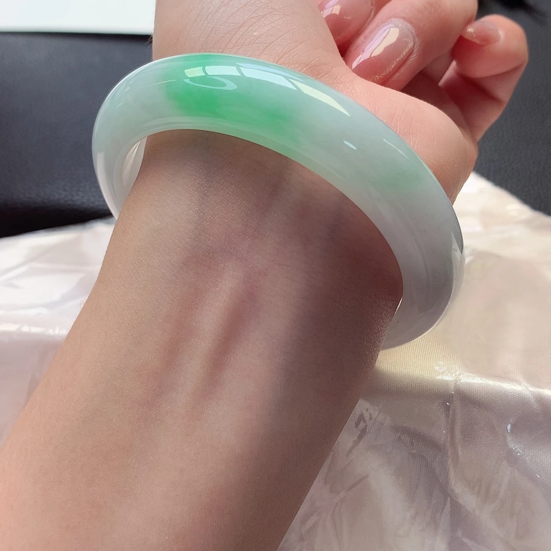 翡翠手镯未镶嵌天然A货翡翠57