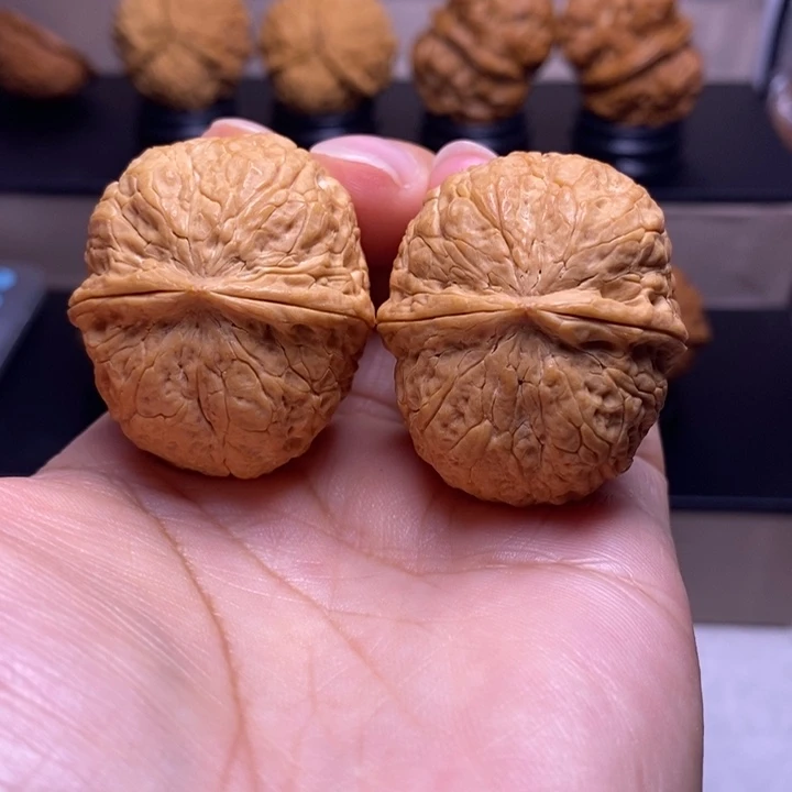 文玩核桃把件金馒头38