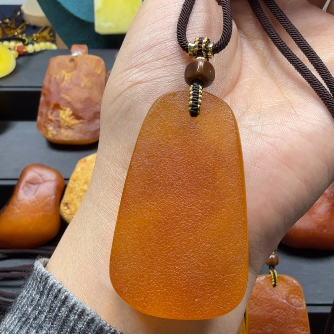 琥珀吊坠(赠链)未镶嵌